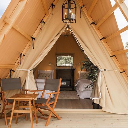 Mia Glamping Hotell Orissaare Exteriör bild