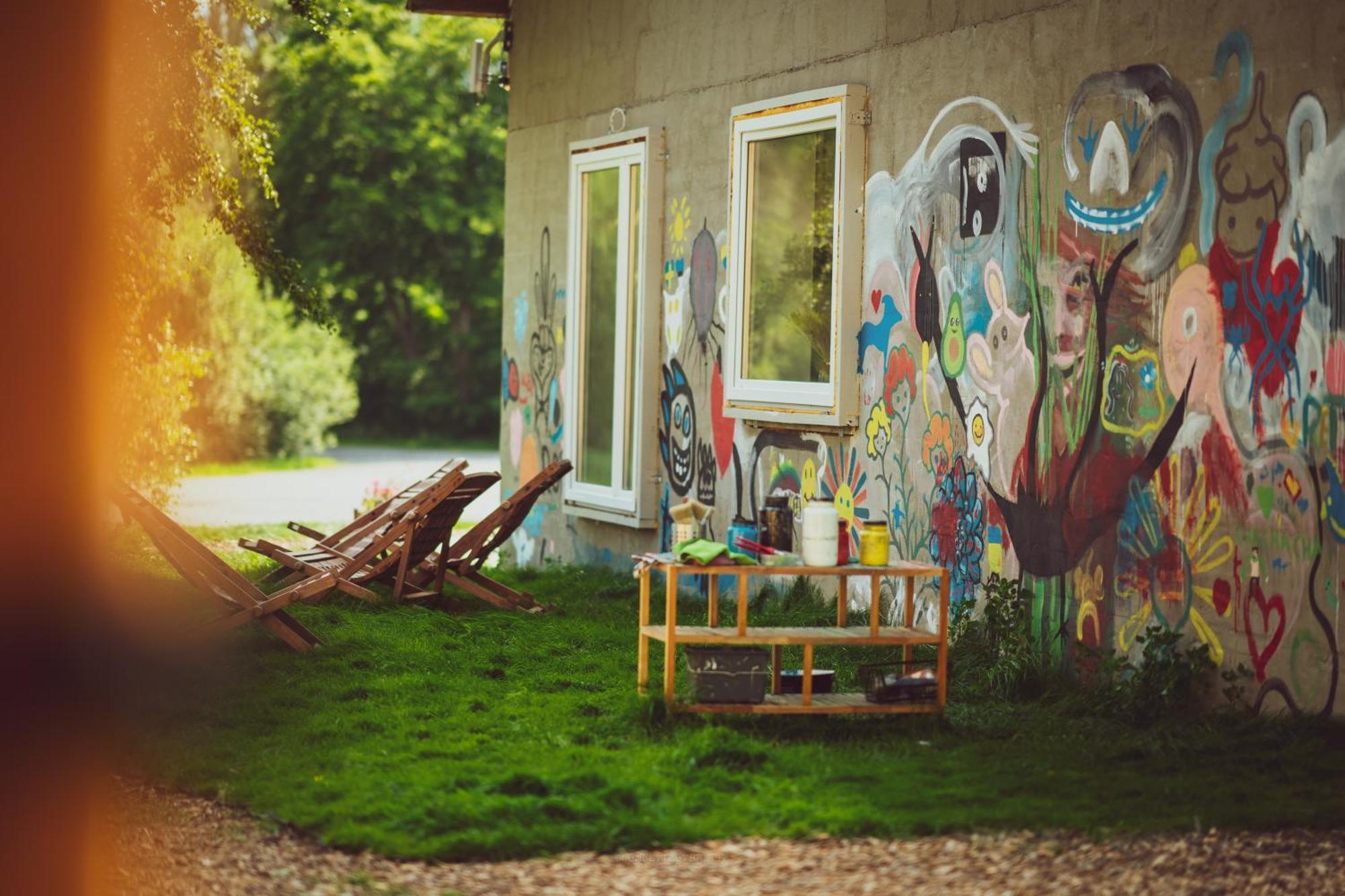 Mia Glamping Hotell Orissaare Exteriör bild
