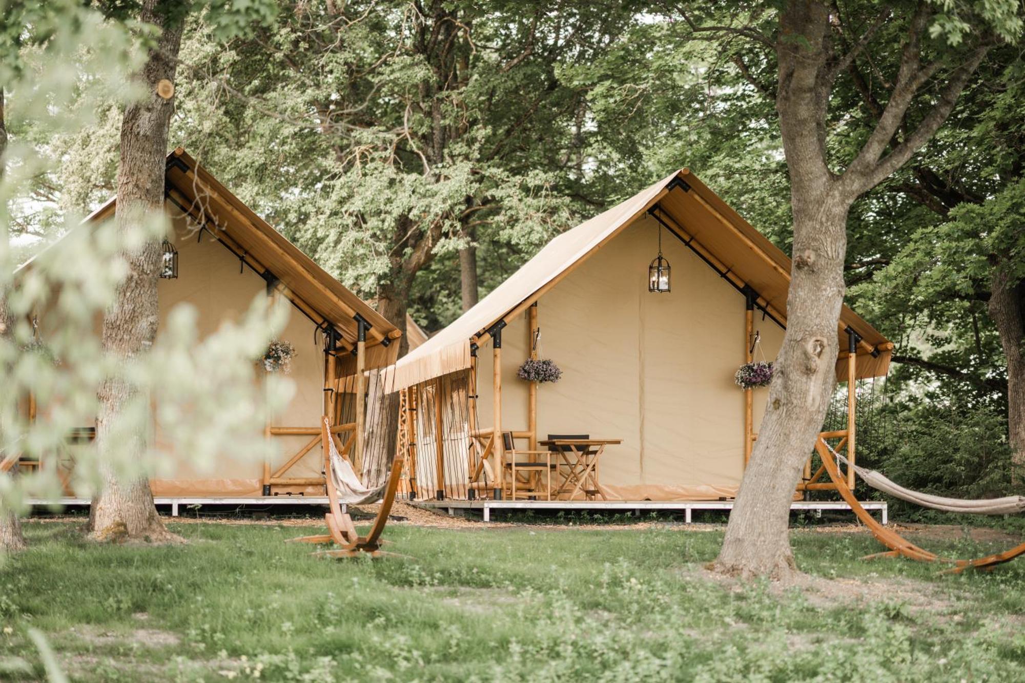 Mia Glamping Hotell Orissaare Exteriör bild