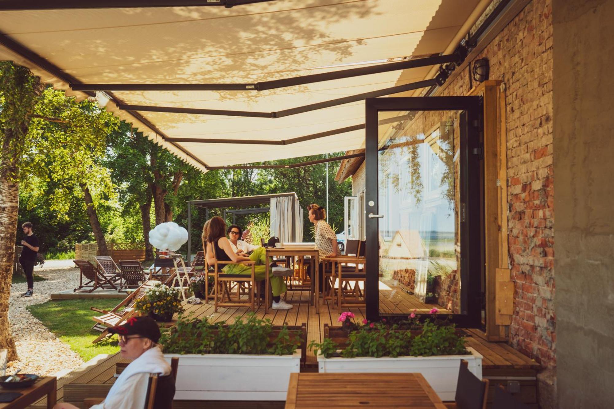 Mia Glamping Hotell Orissaare Exteriör bild