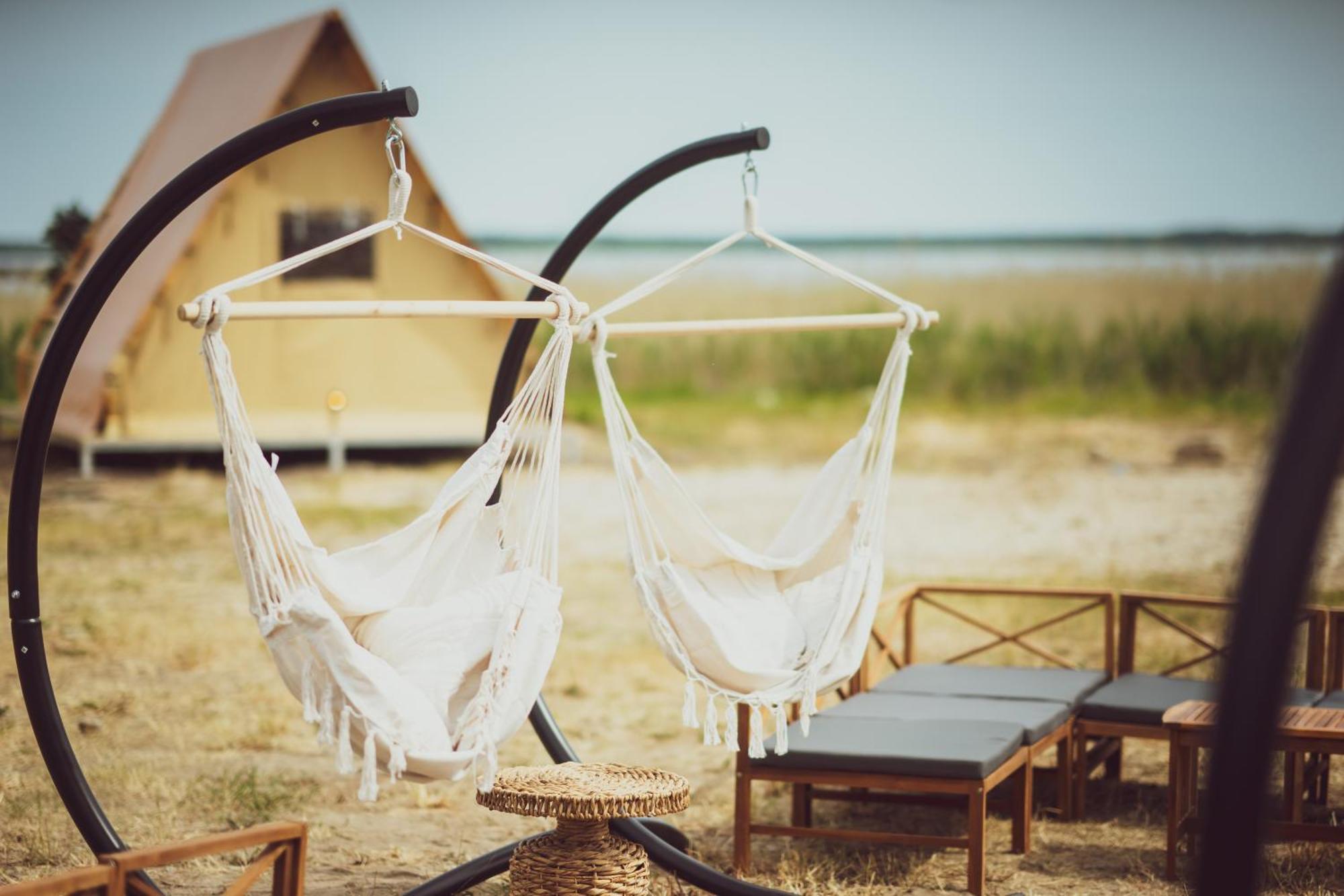 Mia Glamping Hotell Orissaare Exteriör bild