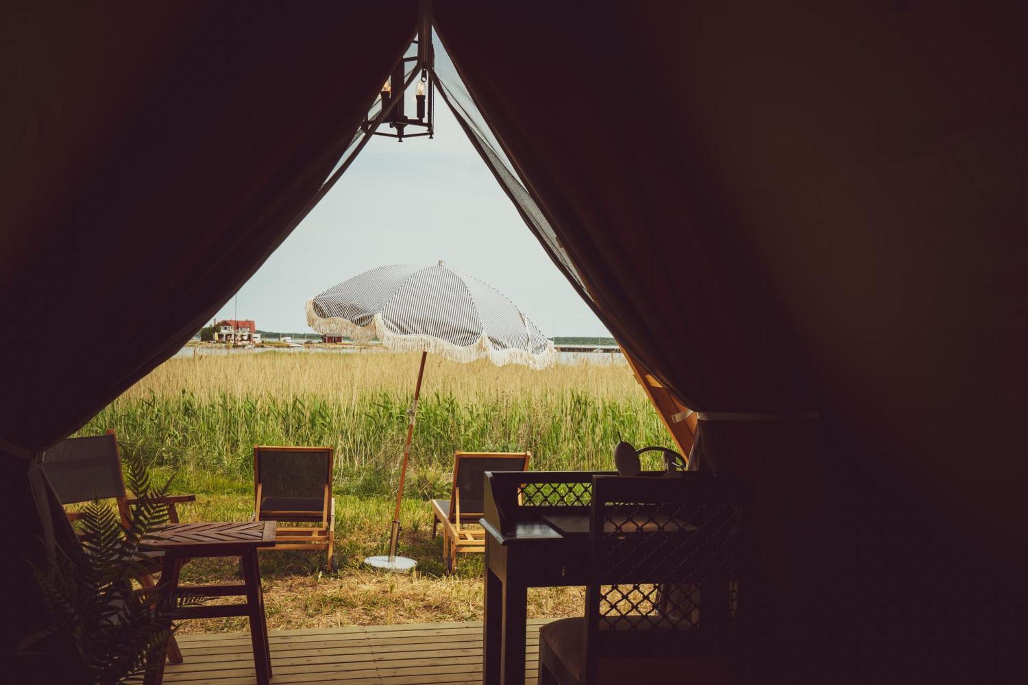 Mia Glamping Hotell Orissaare Exteriör bild